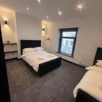 The 145 House In Swansea City Centre, Train, Beach, Mumbles, Gower
